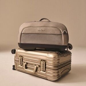 AIRLINE CARRY-ON PET CAR SEAT Dupree™